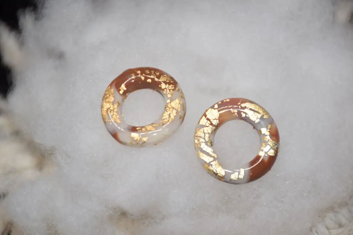 CHARMS OR ET MARRON