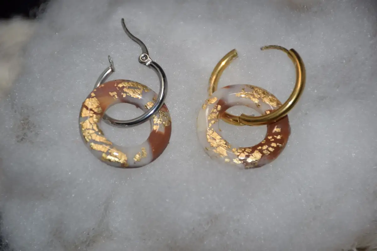 CHARMS OR ET MARRON